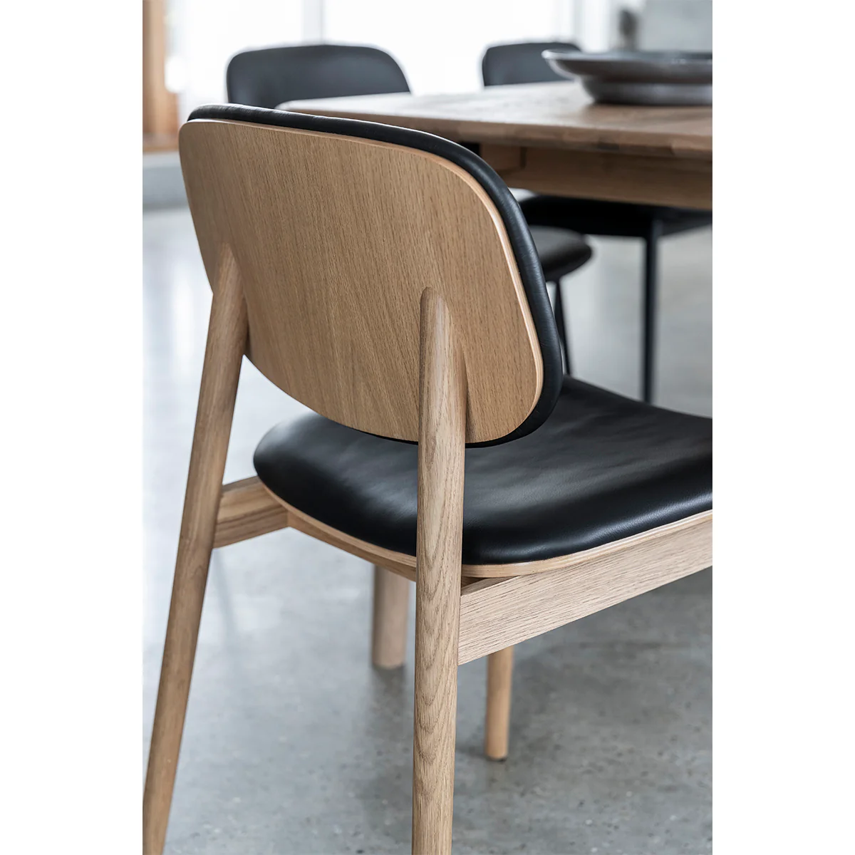 European Style Popular Solid Wood Chairs